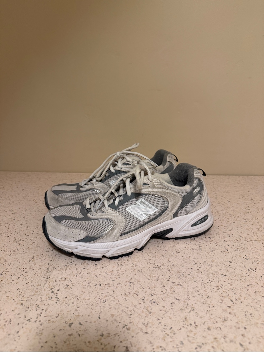 New Balance Gray and White 530 Athletic Sneakers (woman 8 / men 6.5)